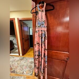 Lightly Used Selfie Leslie Dress